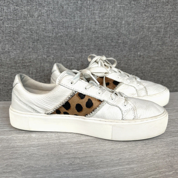 UGG Australia Dinale Cheetah Print Sneakers White Leather‎ Women's Size 8.5 - Picture 1 of 12